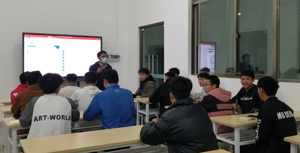 張揚個性，快樂成長——電子興趣小組成立