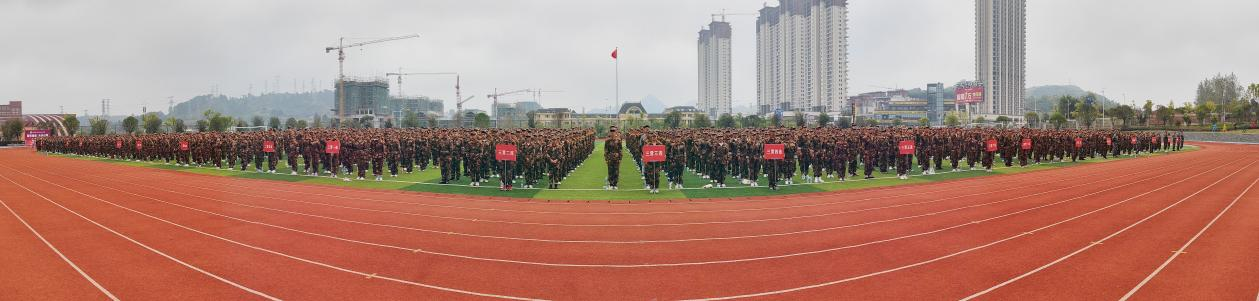 喜迎學子 共譜華章｜學院舉行2021級新生軍訓動員大會暨開學第一課