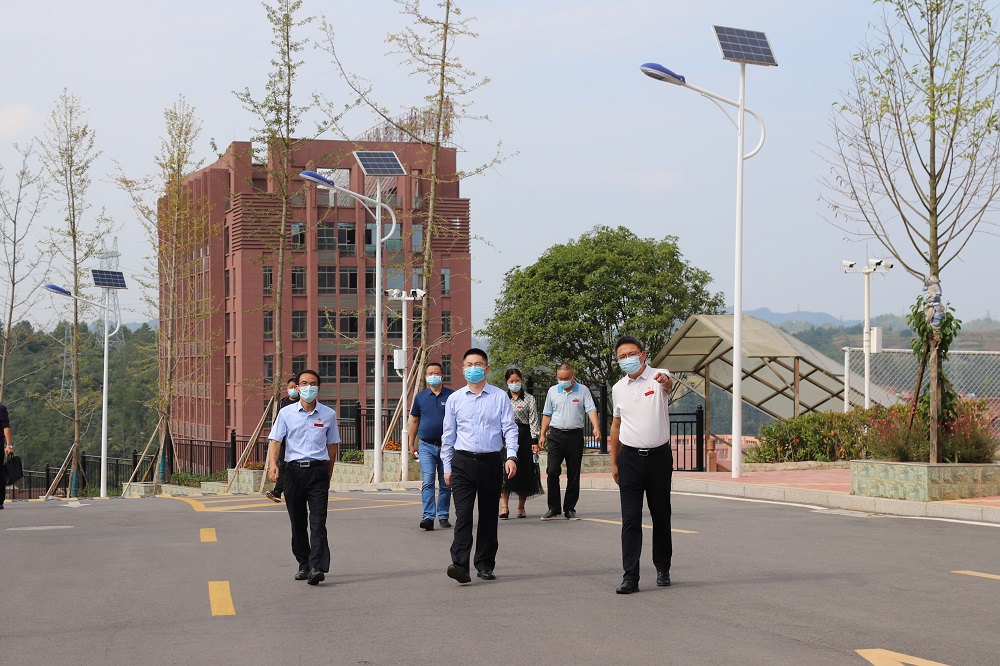 省工業(yè)和信息化廳黨組成員、副廳長閔江濤一行蒞臨我院檢查指導(dǎo)疫情防控和安全穩(wěn)定工作