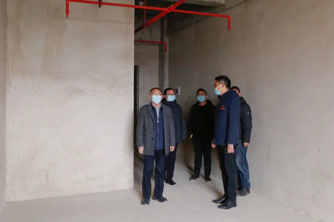 省工業(yè)和信息化廳副廳長(zhǎng)金必煌到學(xué)院調(diào)研新校區(qū)建設(shè)推進(jìn)工作