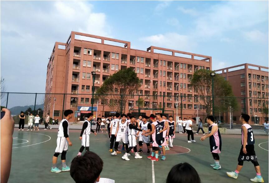 拼球技，建友誼，展風(fēng)采