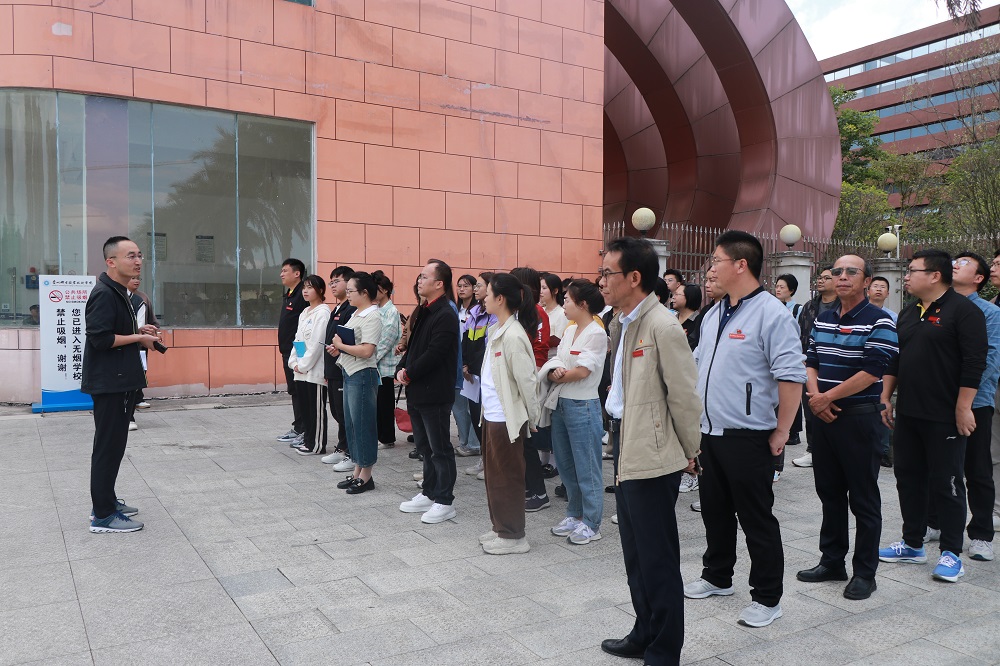 信息工程系黨總支開展“做好機(jī)電人?講好機(jī)電故事”主題黨日活動(dòng)